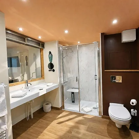 Le Royaume Des Lions Hotel Lumigny-Nesles-Ormeaux
